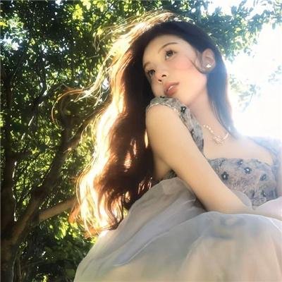 新圣水湖畔海报