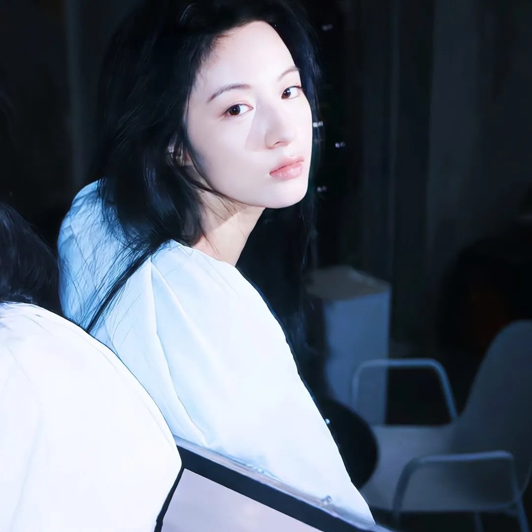拇指姑娘海报